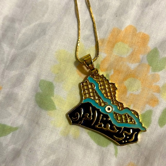 Collier - Picture 2 of 2